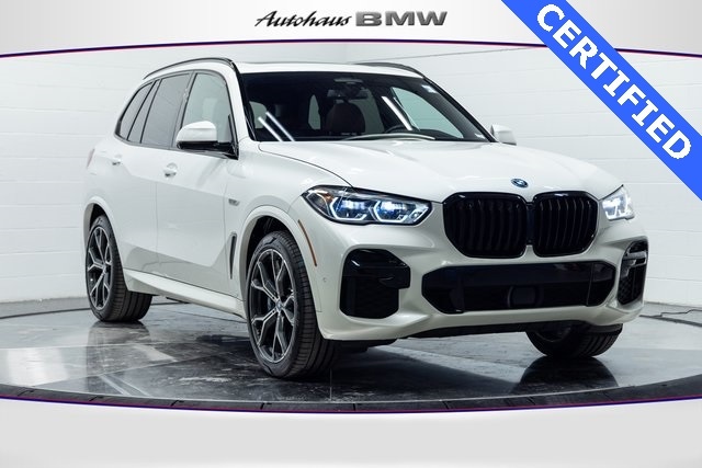 2023 BMW X5 45e's photo
