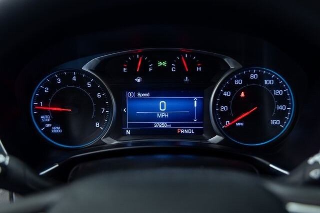 2022 Chevrolet Equinox LT photo 2