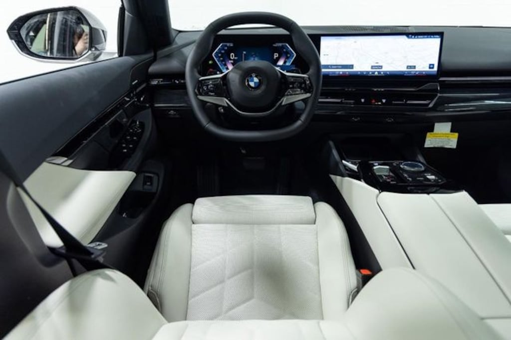 New 2026 BMW 530i xDrive Sedan