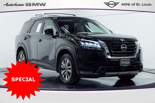 2024 Nissan Pathfinder SL