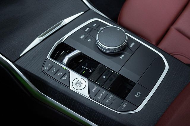 2026 BMW 3 Series 330i - Photo 21