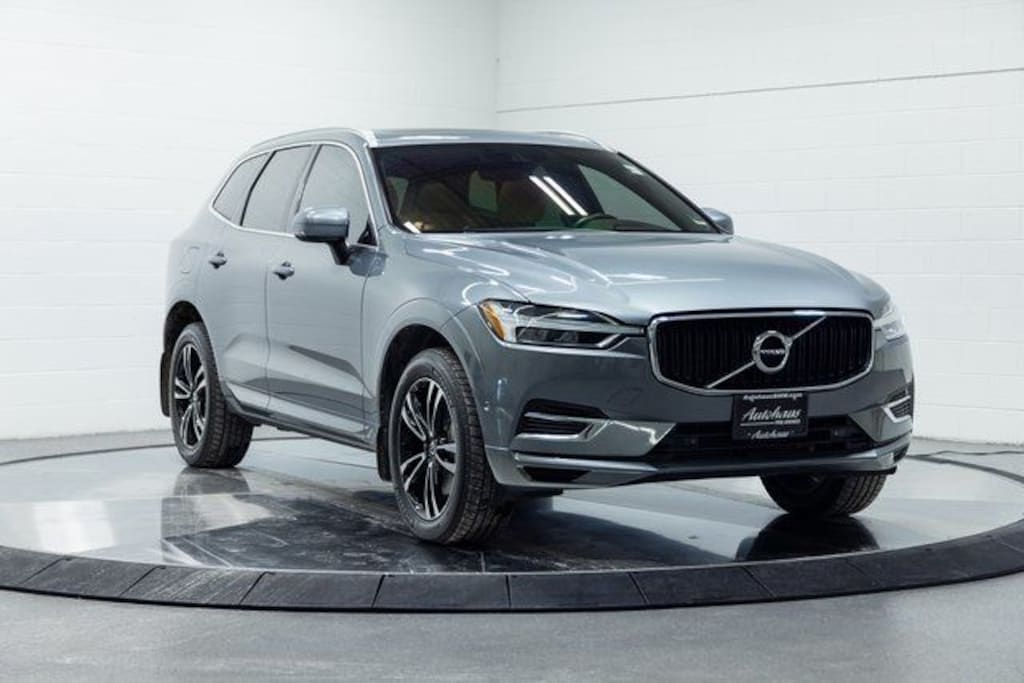 Used 2018 Volvo XC60 Hybrid T8 Momentum SUV