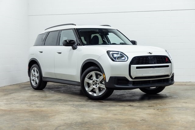 2025 Mini Countryman S Iconic photo 3