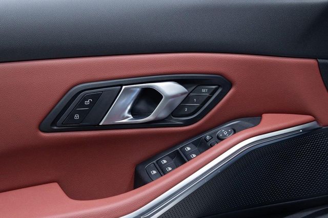 2026 BMW 3 Series 330i - Photo 15