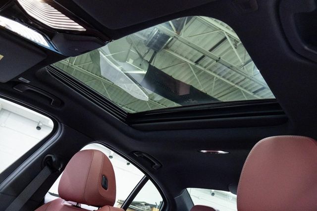 2026 BMW 3 Series 330i - Photo 16