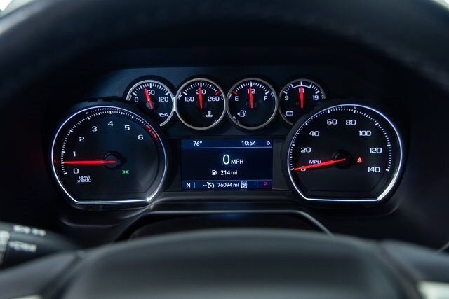 2021 Chevrolet Suburban LS photo 2