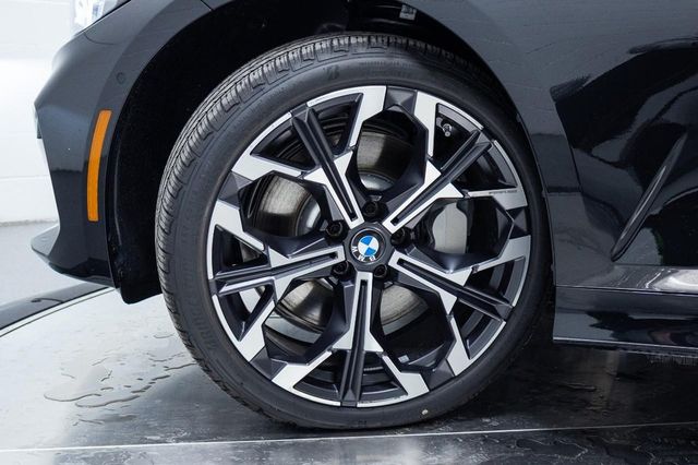 2026 BMW 3 Series 330i - Photo 26