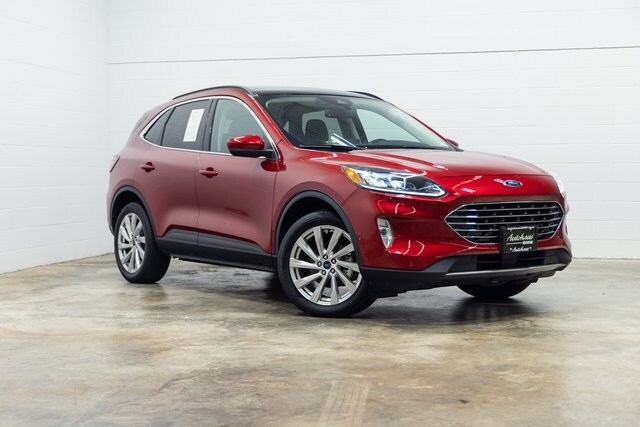 2022 Ford Escape Titanium photo 4