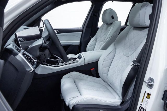 2026 BMW X5 40i - Photo 27