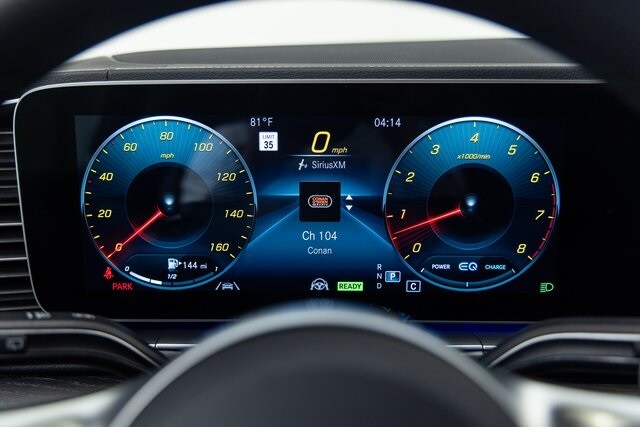 2023 Mercedes Benz GLS 580 4MATIC photo 2