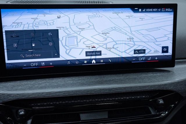 2026 BMW 3 Series 330i - Photo 19