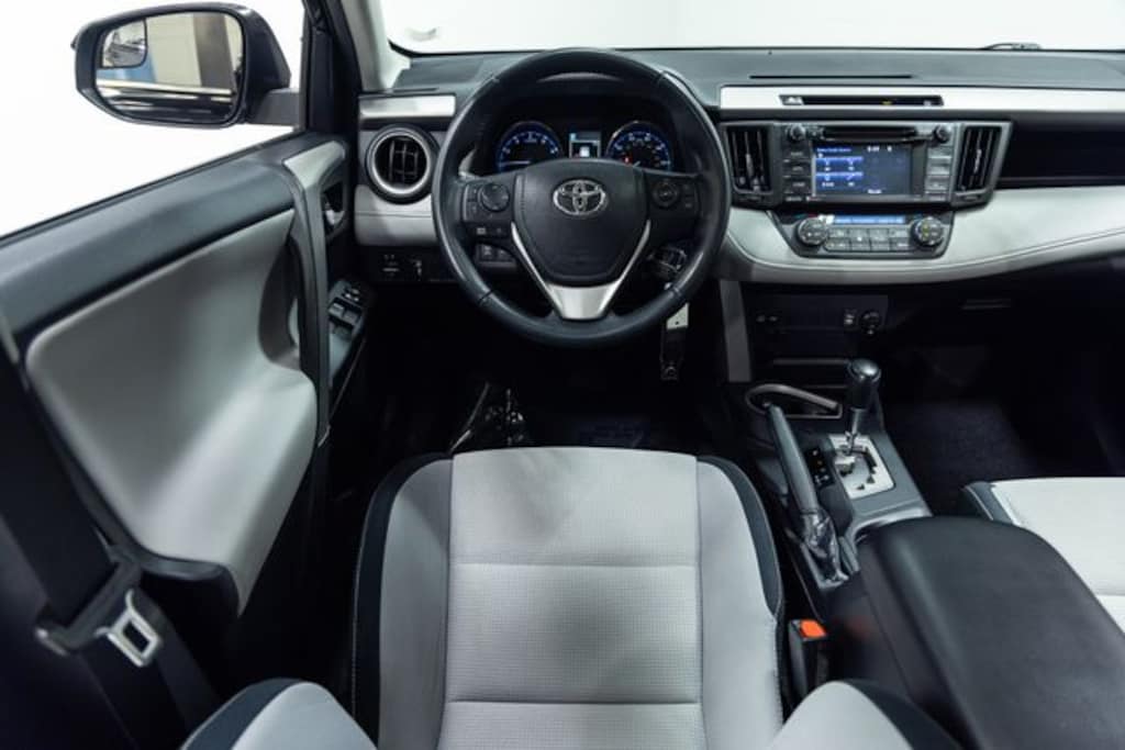 Used 2016 Toyota RAV4 XLE SUV