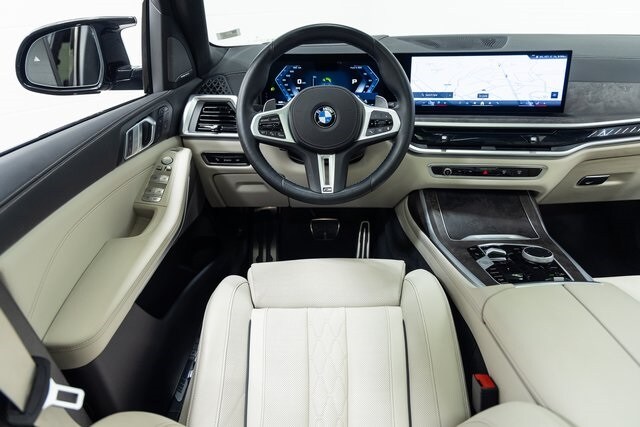 2025 Bmw X7 M60i photo 3