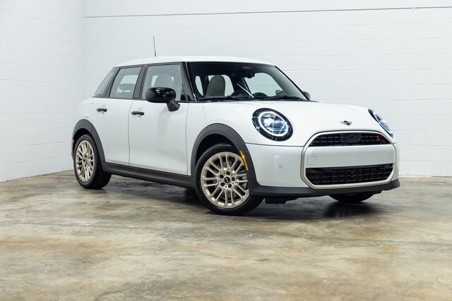 2025 Mini Cooper Signature Hardtop photo 4