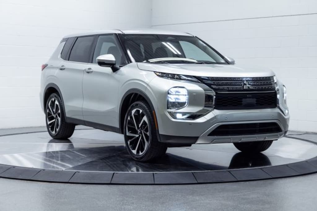 Used 2024 Mitsubishi Outlander SUV