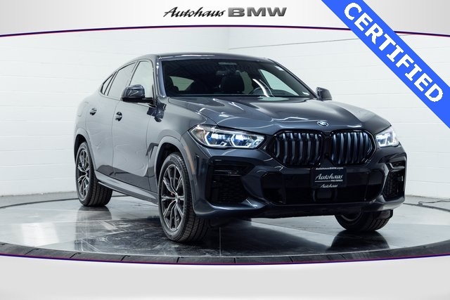 2022 BMW X6 M50i's photo