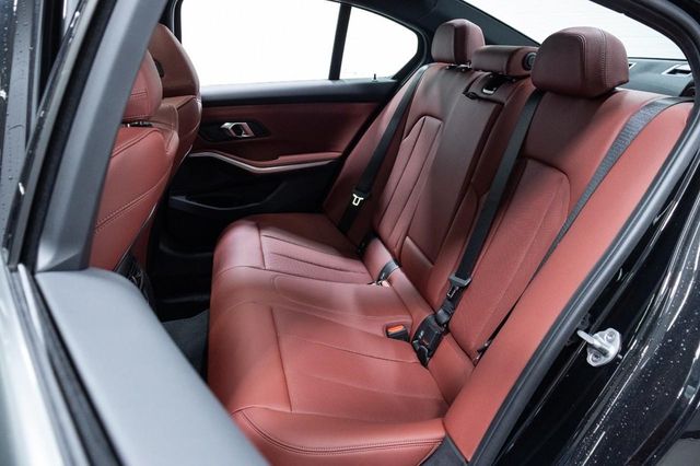 2026 BMW 3 Series 330i - Photo 25