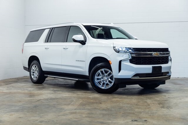 2021 Chevrolet Suburban LS photo 4