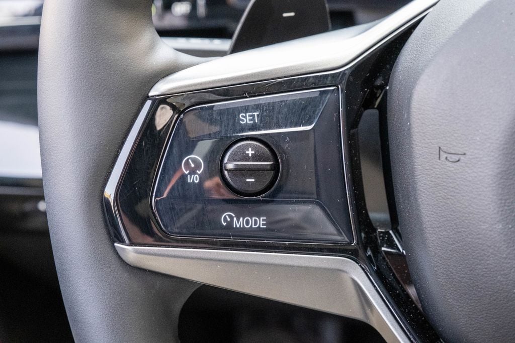 2025 BMW 5 Series 530i - Photo 21