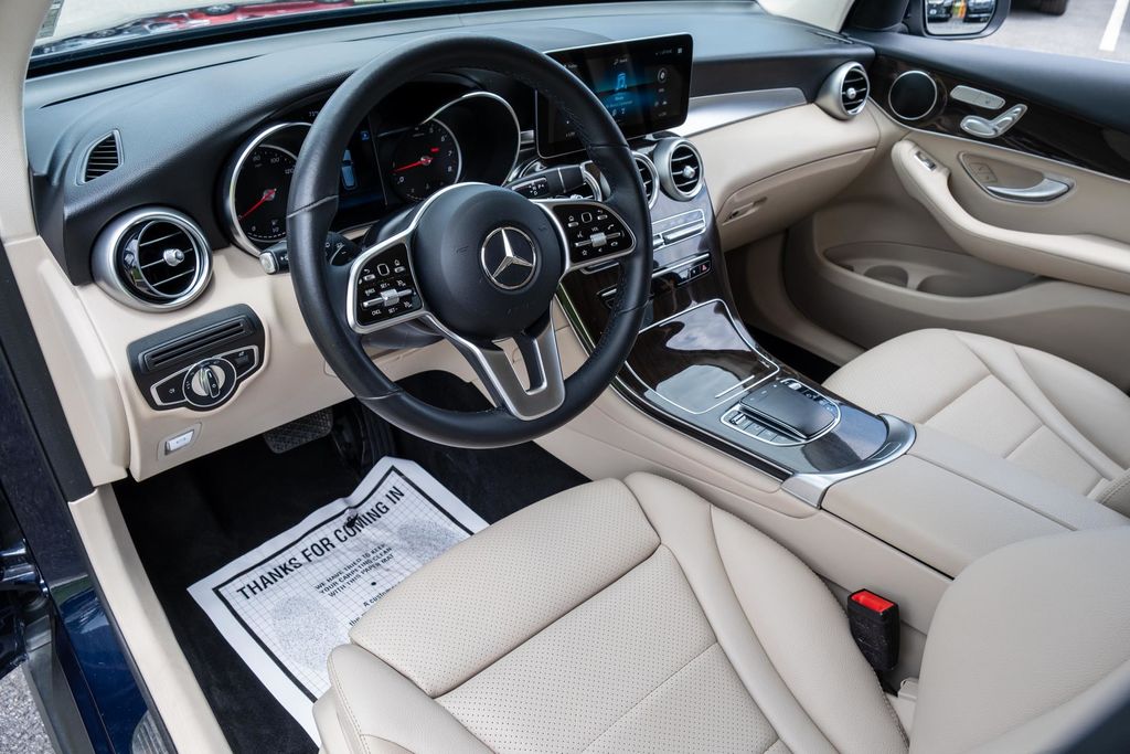 2022 Mercedes-Benz GLC GLC300 - Photo 15