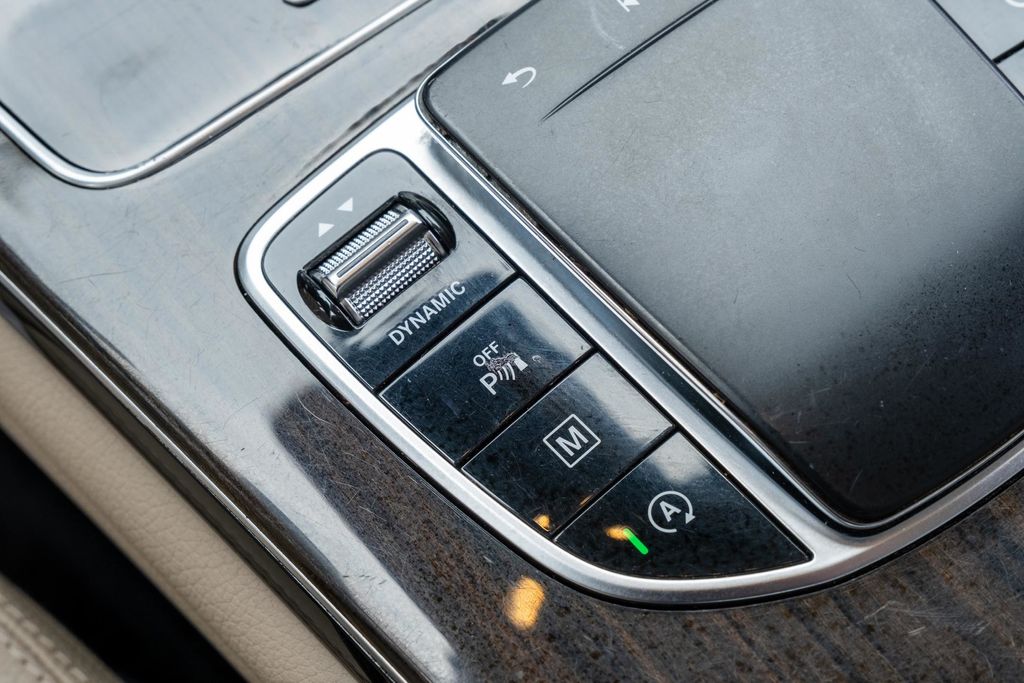 2022 Mercedes-Benz GLC GLC300 - Photo 19