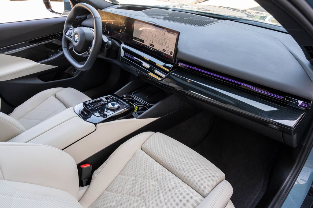 2025 BMW 5 Series 530i - Photo 25