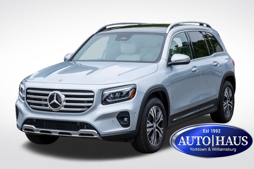 2026 Mercedes-Benz GLB GLB 250 4MATIC's photo