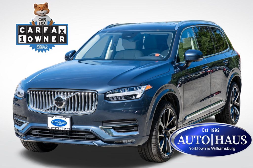 2024 Volvo XC90 B5 Plus Bright theme 4WD's photo