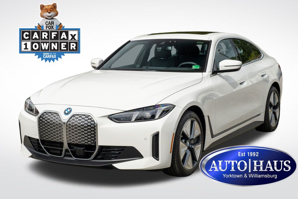 2025 BMW i4 40's photo