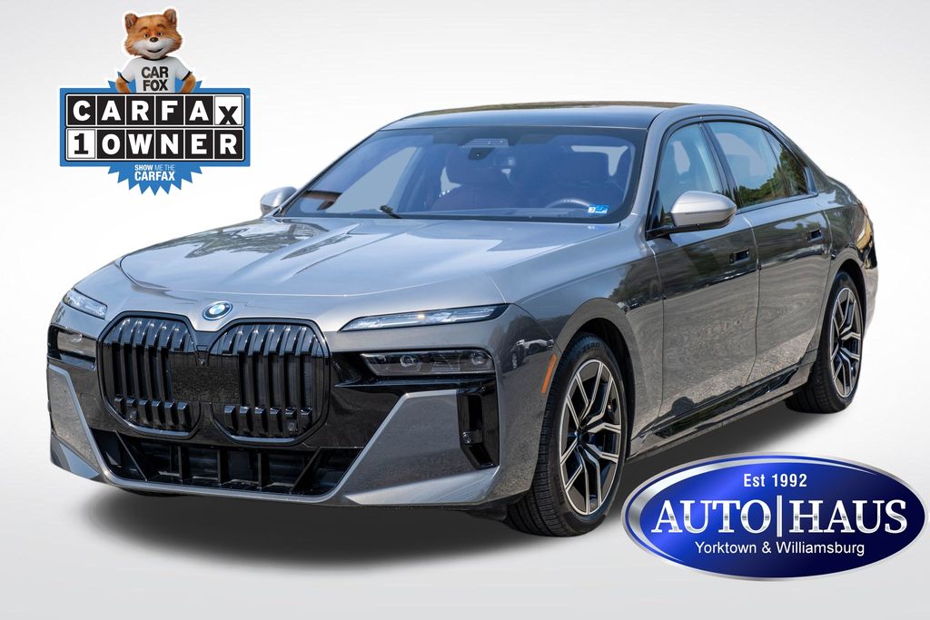 2024 BMW i7 xDrive60's photo