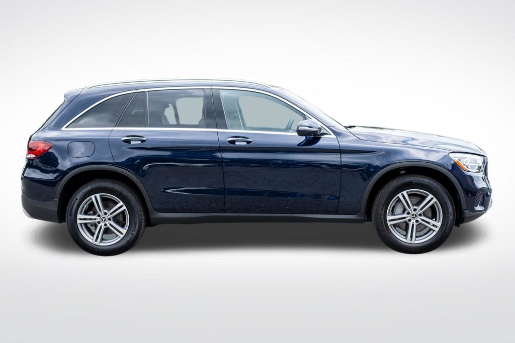 2022 Mercedes-Benz GLC GLC300 - Photo 8