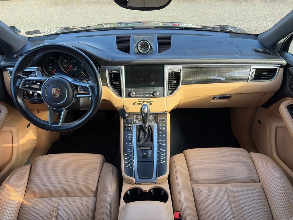 2017 Porsche Macan GTS photo 3