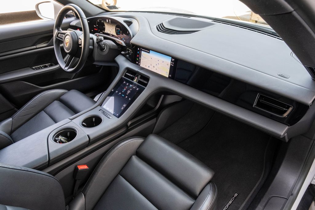 2024 Porsche Taycan Base - Photo 24