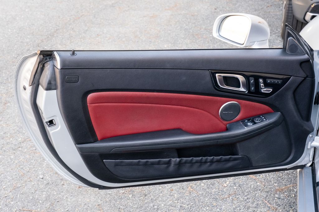 2017 Mercedes-Benz SLC Roadster SLC300 - Photo 12