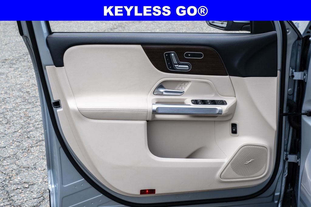 2026 Mercedes-Benz GLB GLB 250 - Photo 12