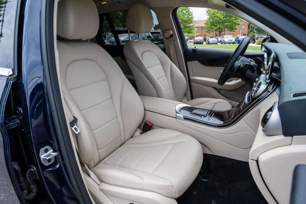 2022 Mercedes-Benz GLC GLC300 - Photo 27