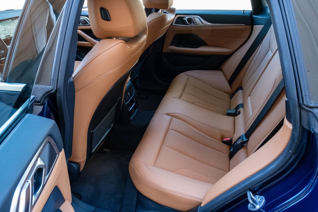 2023 BMW i4 35 - Photo 24