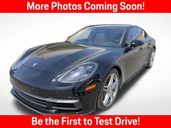 2018 Porsche Panamera Sedan