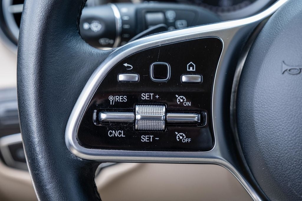 2022 Mercedes-Benz GLC GLC300 - Photo 22