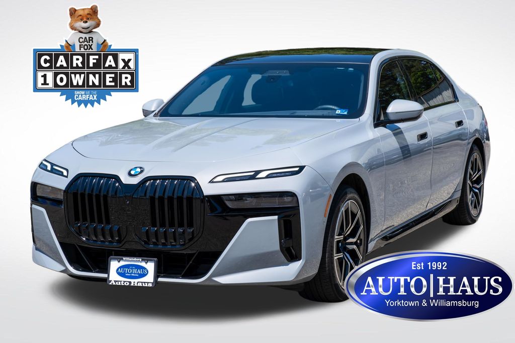 2023 BMW 7 Series 740i's photo