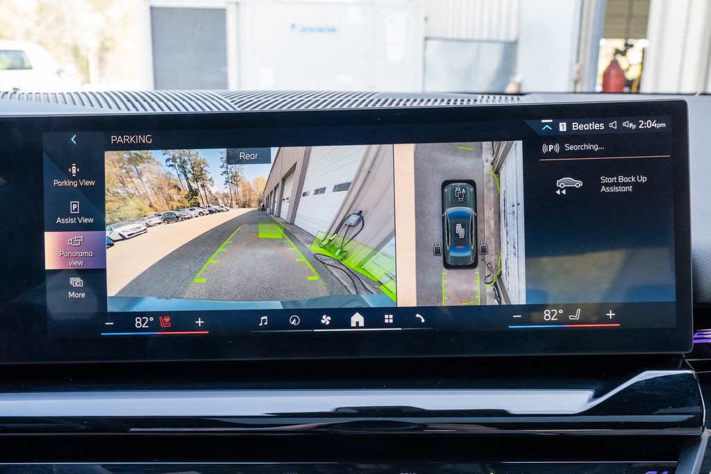 2025 BMW 5 Series 530i - Photo 18
