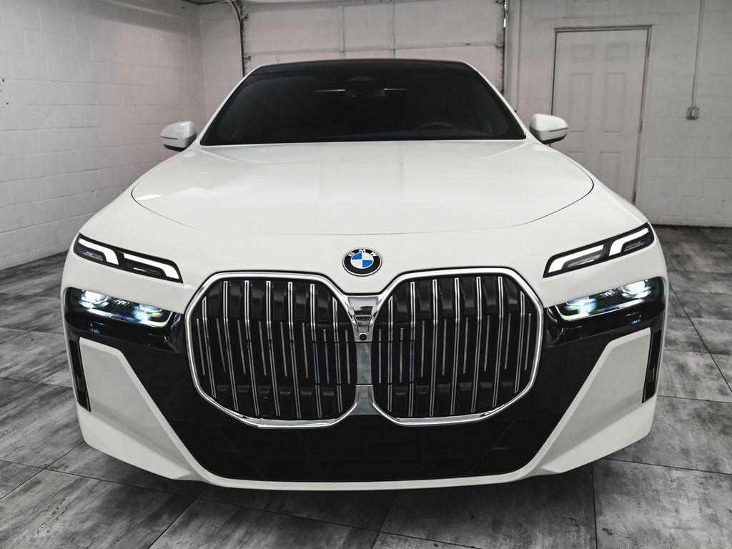 Used 2025 BMW 760i xDrive Sedan
