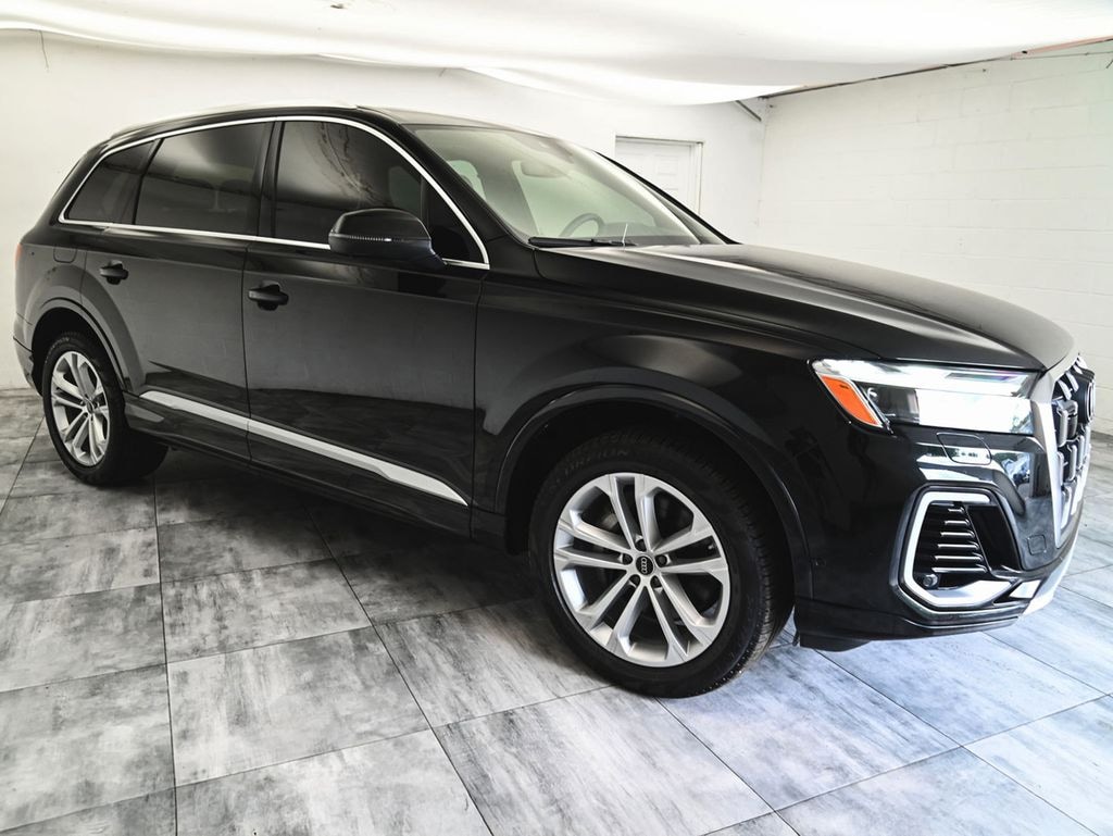 Used 2025 Audi Q7 55 Premium SUV