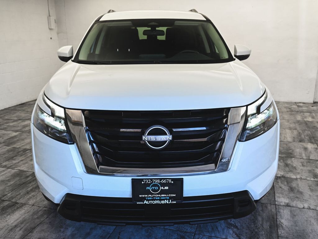 Used 2023 Nissan Pathfinder SV SUV