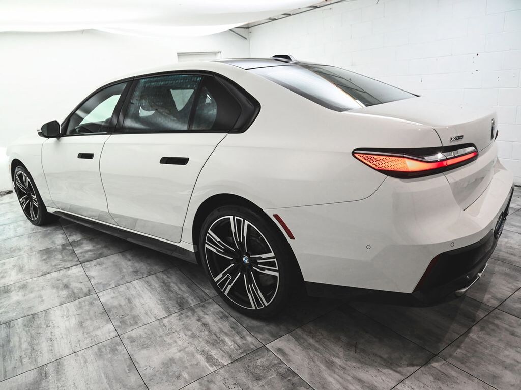 Used 2025 BMW 760i xDrive Sedan