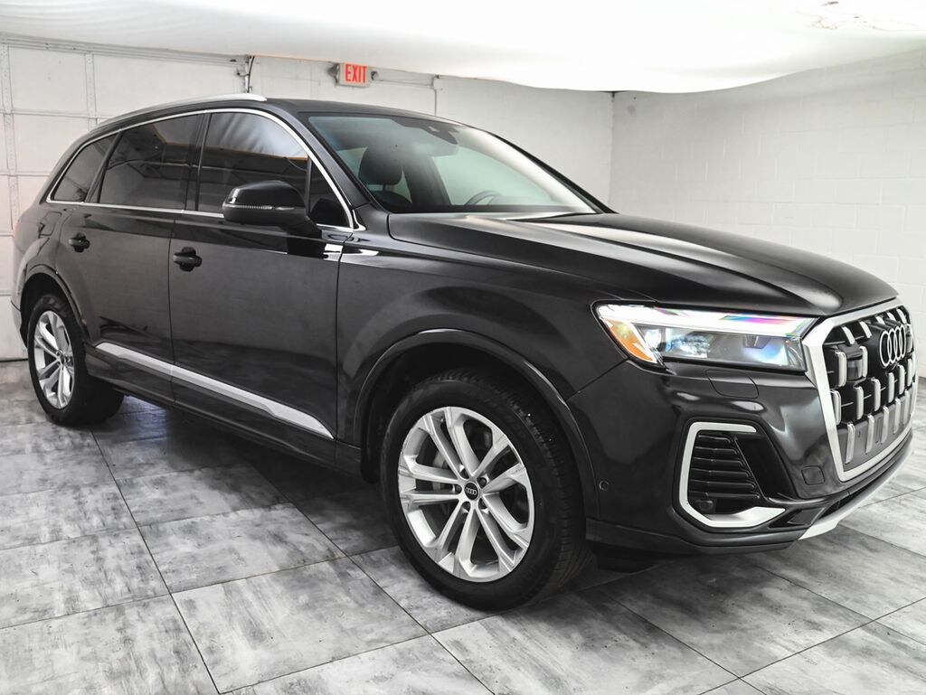 Used 2025 Audi Q7 55 Premium SUV