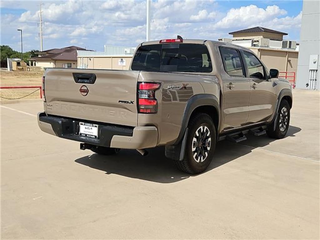 Used 2024 Nissan Frontier PRO-X (A9) 4x2 Crew Cab 5 ft. box 126 in. WB