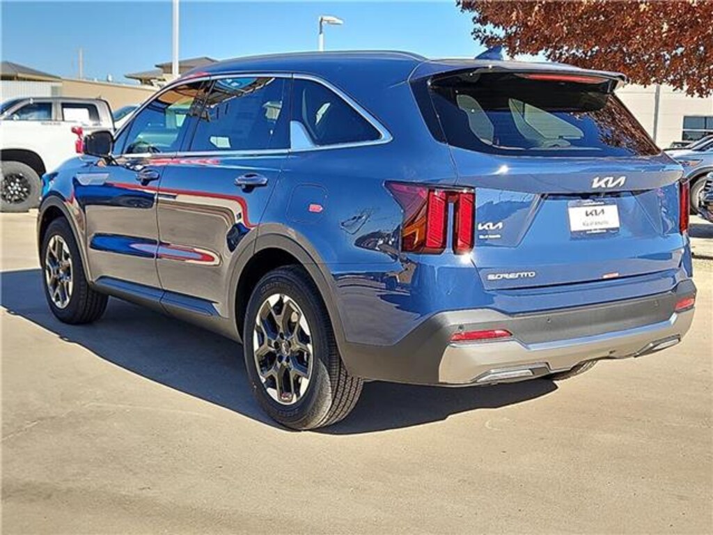 New 2026 KIA Sorento S Front-Wheel Drive
