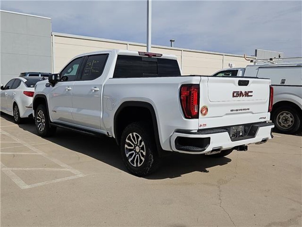 Used 2022 GMC Sierra 1500 AT4 4x4 Crew Cab 5.75 ft. box 147.4 in. WB