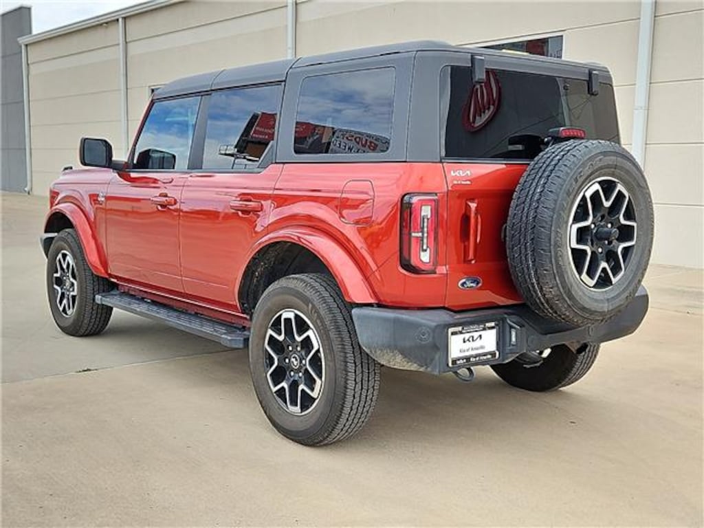 Used 2023 Ford Bronco Outer Banks 4x4